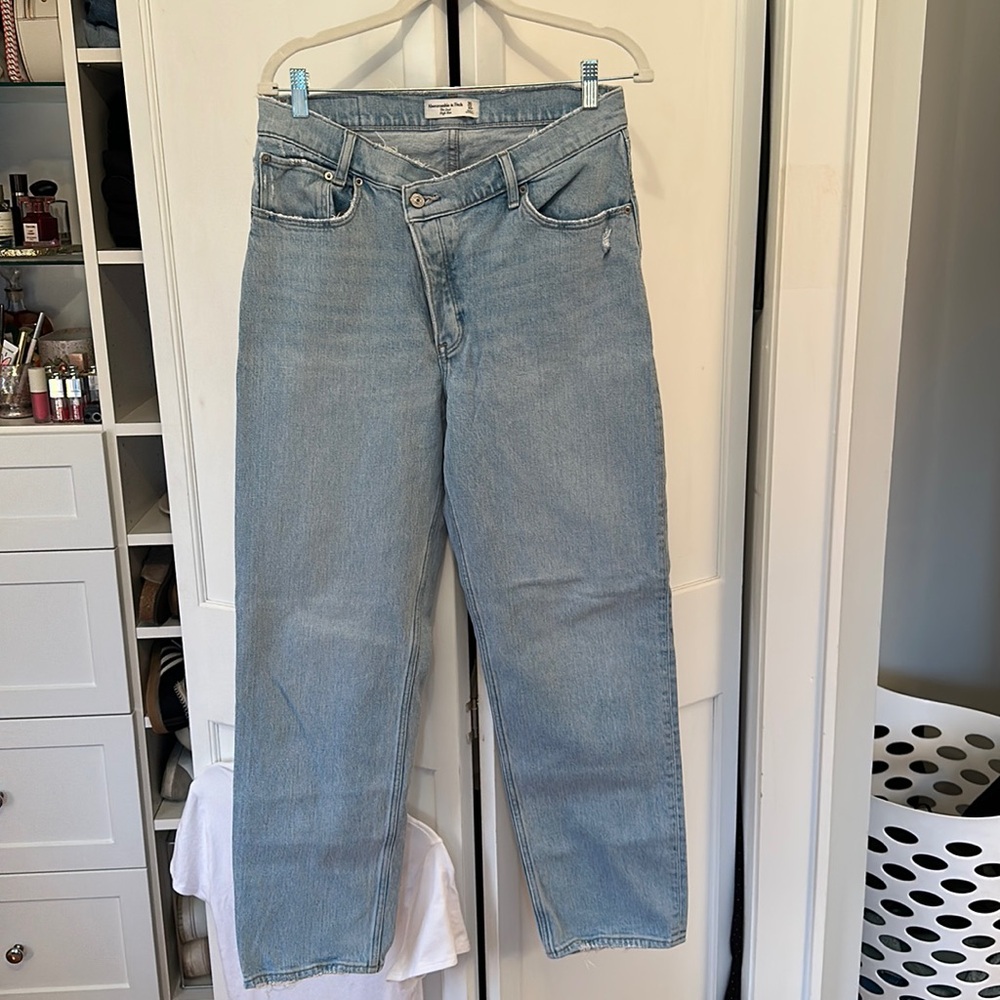 Abercrombie the Dad high-rise asymmetrical jean